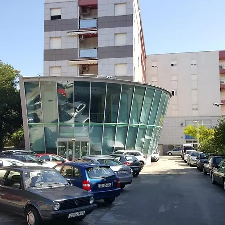 Apartment Kerum A
